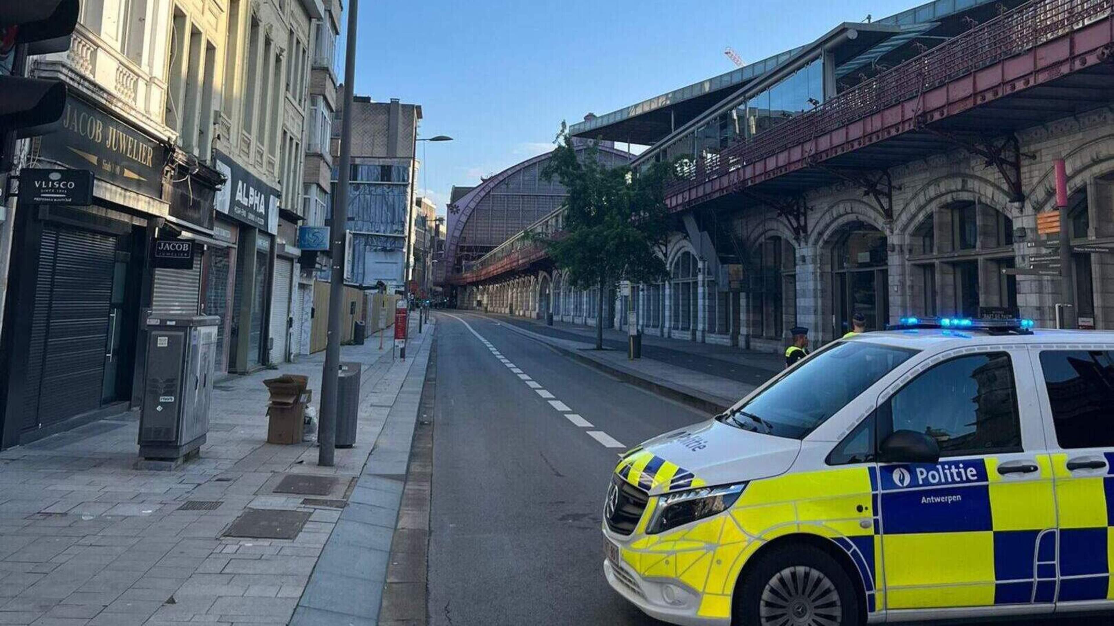 Verdacht pakket aan station Antwerpen-Centraal: en