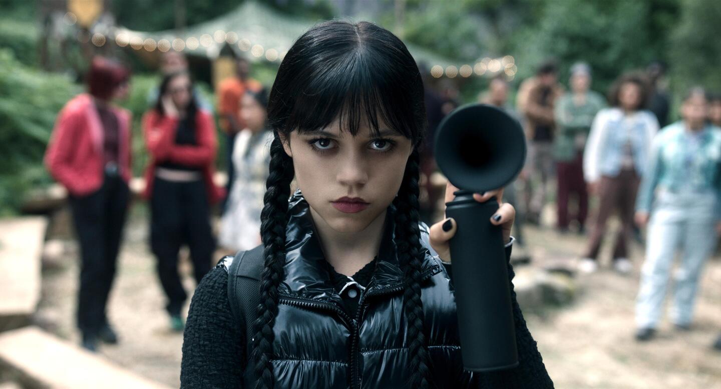 De Wednesday Addams-attitude: excentriek, eigenwijs en altijd zichzelf ...