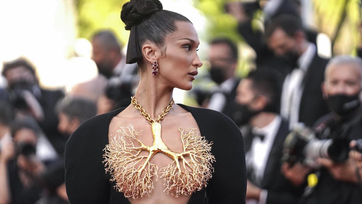 Cannes Filmfestival trekt de lijn: Geen naakt meer op de rode loper! Wat gebeurt er met Bella Hadid?