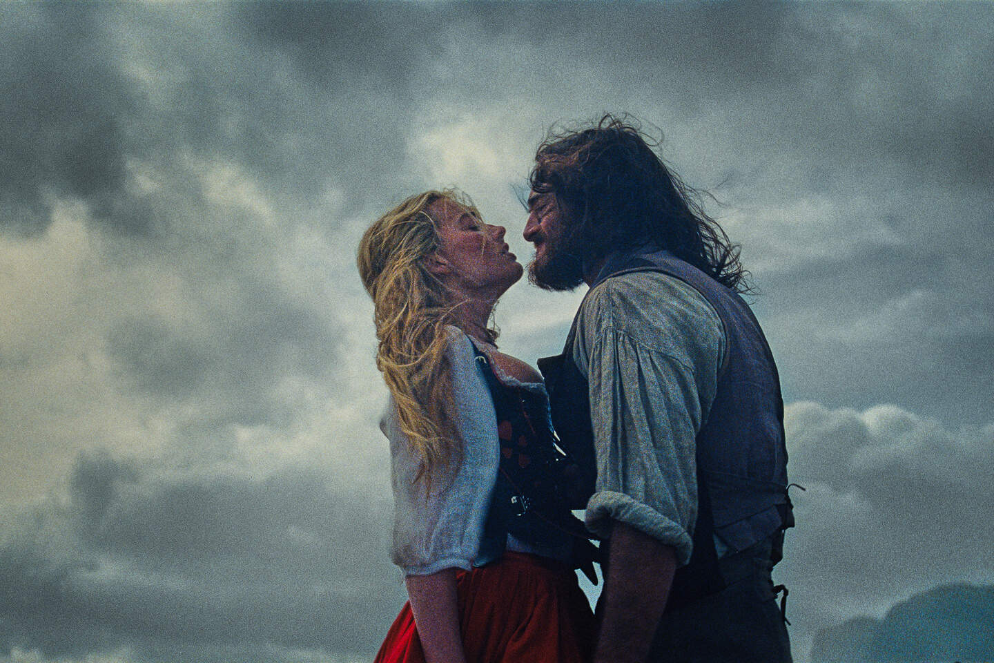 Critici vinden Heathcliff in de nieuwe ‘Wuthering Heights’-film te wit