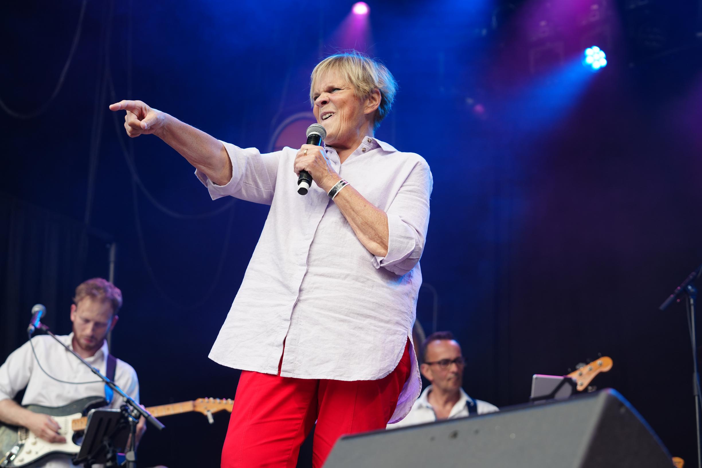 Margriet Hermans wint Zomerhit 2022 met 'Lekker blijven hangen' | De  Standaard