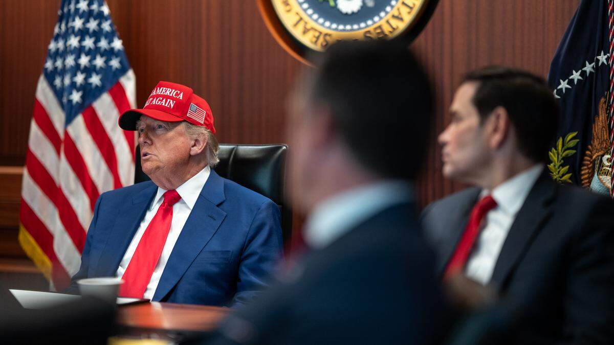 Met aanval op Iran wil Trump tonen dat hij in de cockpit zit