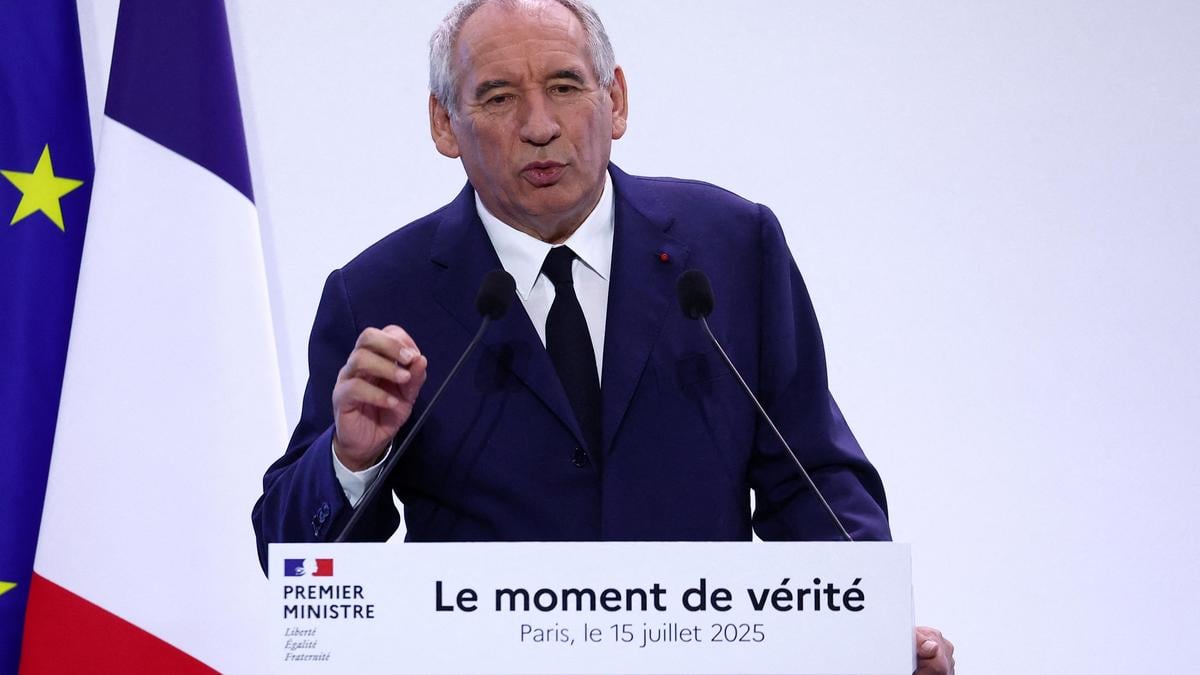 Franse Kabinet Overweegt Afschaffen van Twee Feestdagen: Besparingsmaatregel of Culturele Verandering?