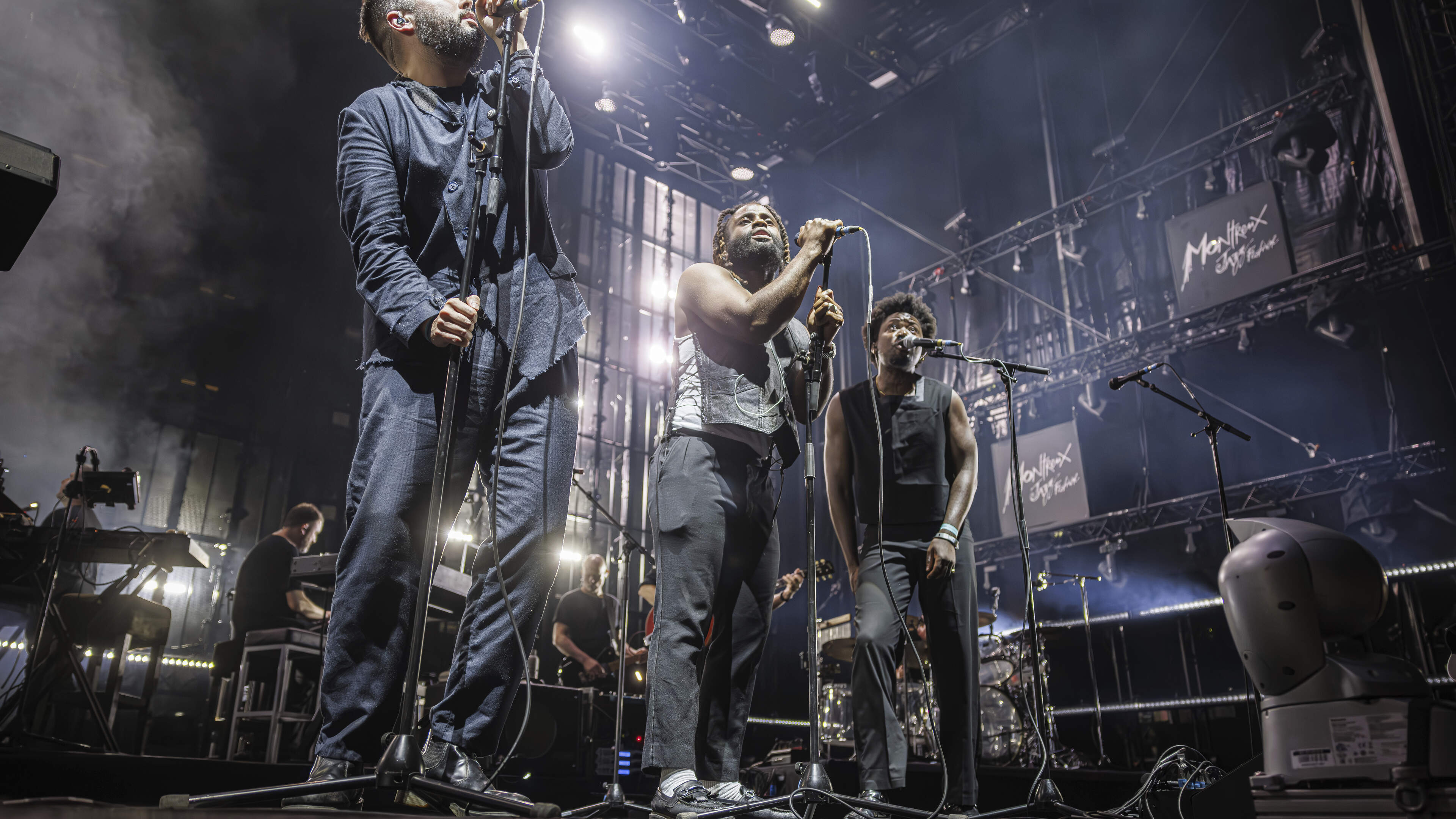Chaos op eerste festivaldag Primavera Sound in Barcelona, concerten Massive Attack en Doja Cat afgelast door regenweer