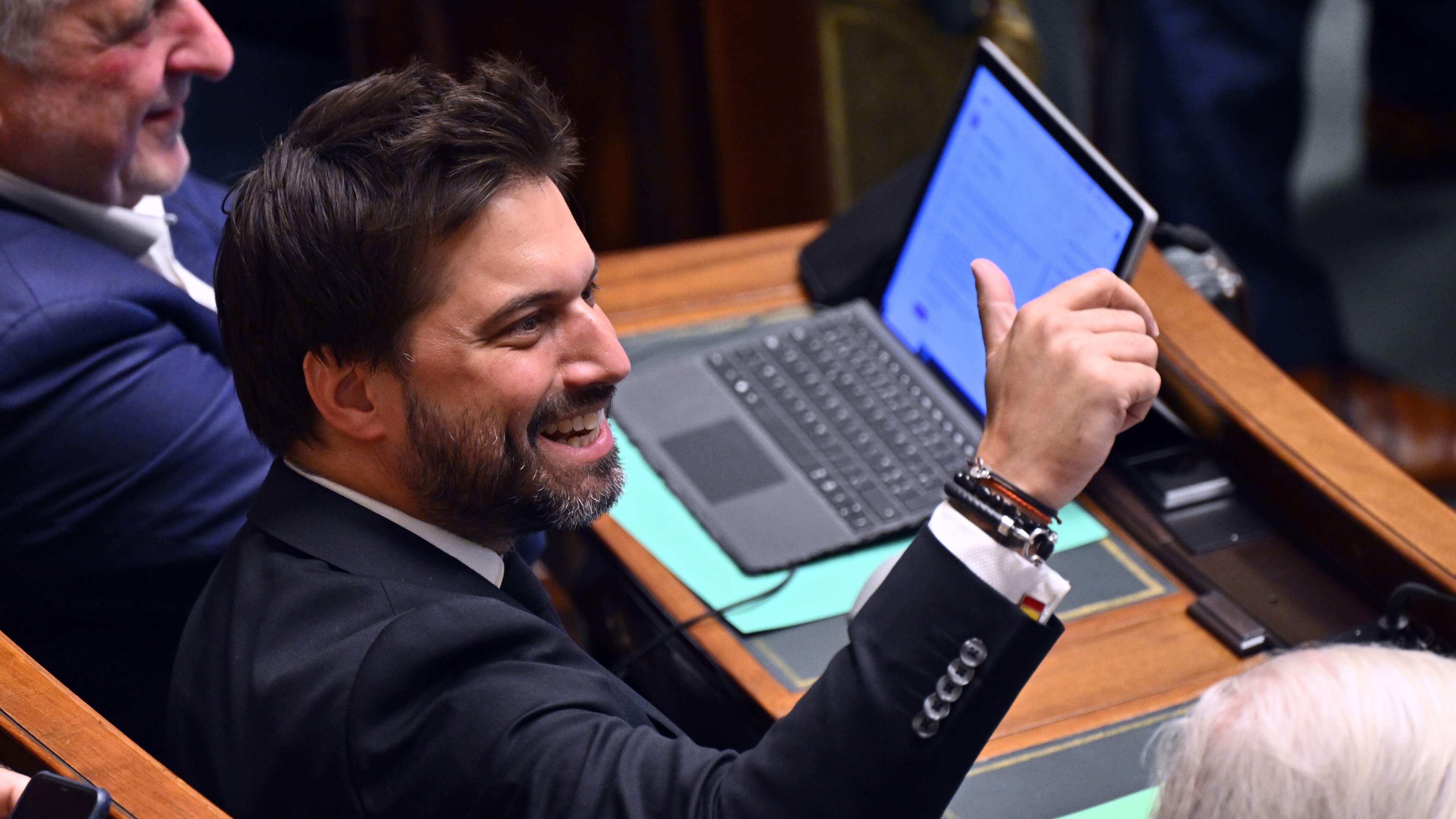Waals Parlement kan opnieuw Waals appelsap drinken (in plaats van Vlaams)