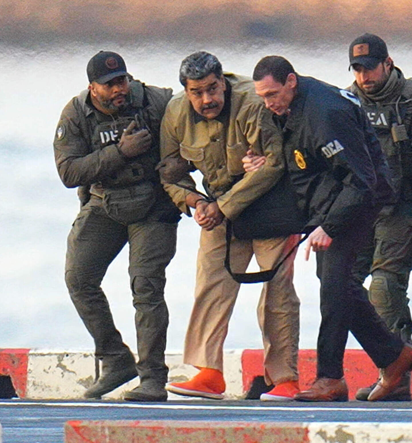 5 januari 2026. De gearresteerde Venezolaanse president Nicolas Maduro landt met de helikopter in Manhattan, waar hij zal worden berecht.
