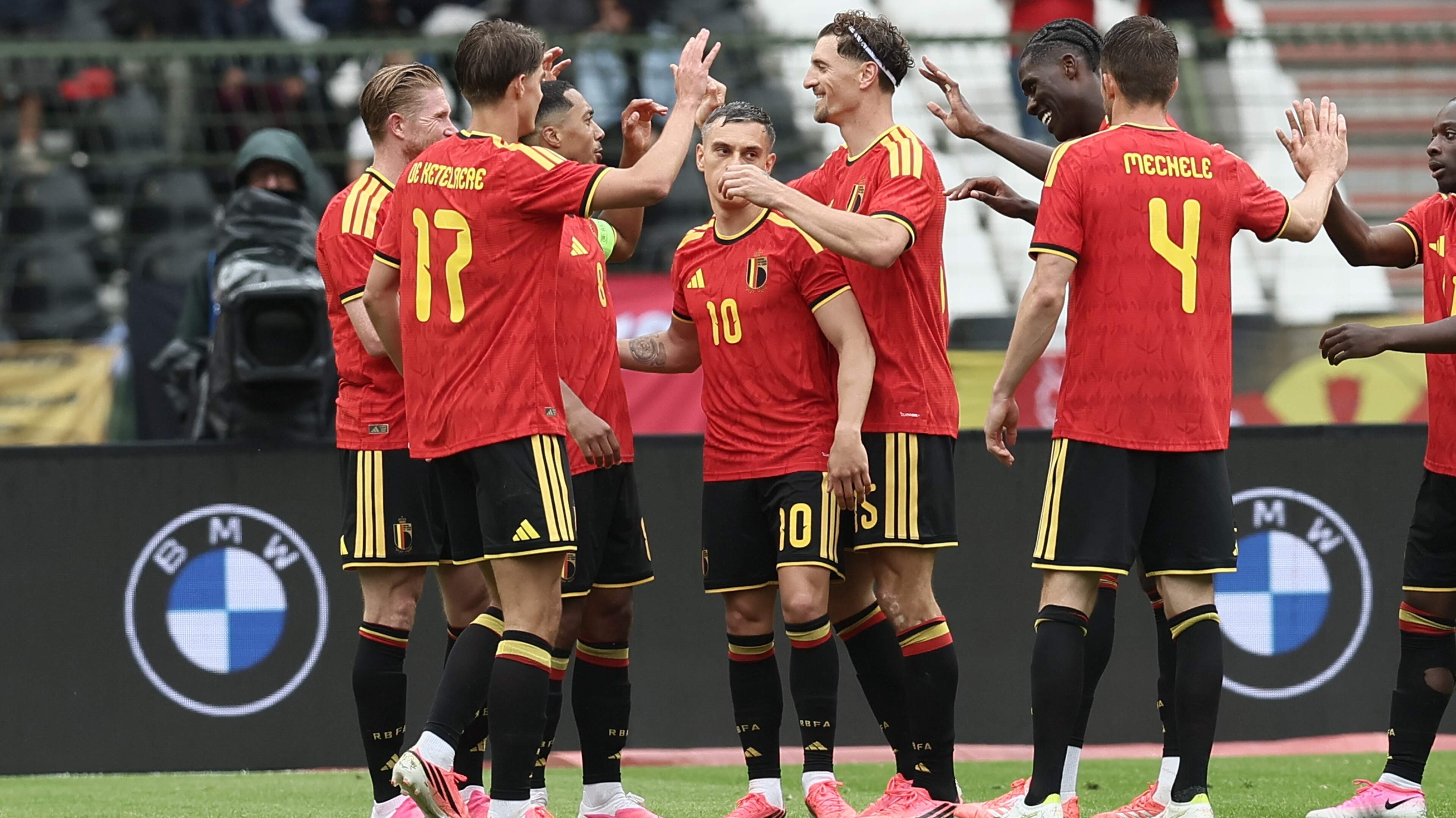 Duivels versnellen na drankpauze en leiden met 3-0 tegen Tunesië