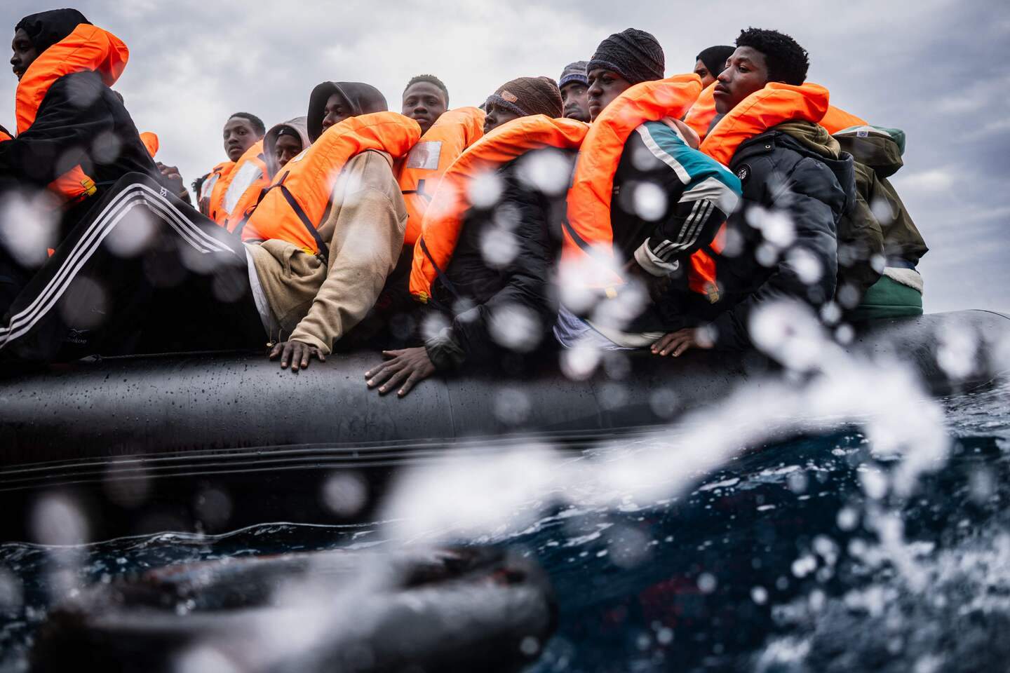Tine Claus, directeur Vluchtelingenwerk Vlaanderen: ​“Dit maakt van Europa een deportatiemachine.”