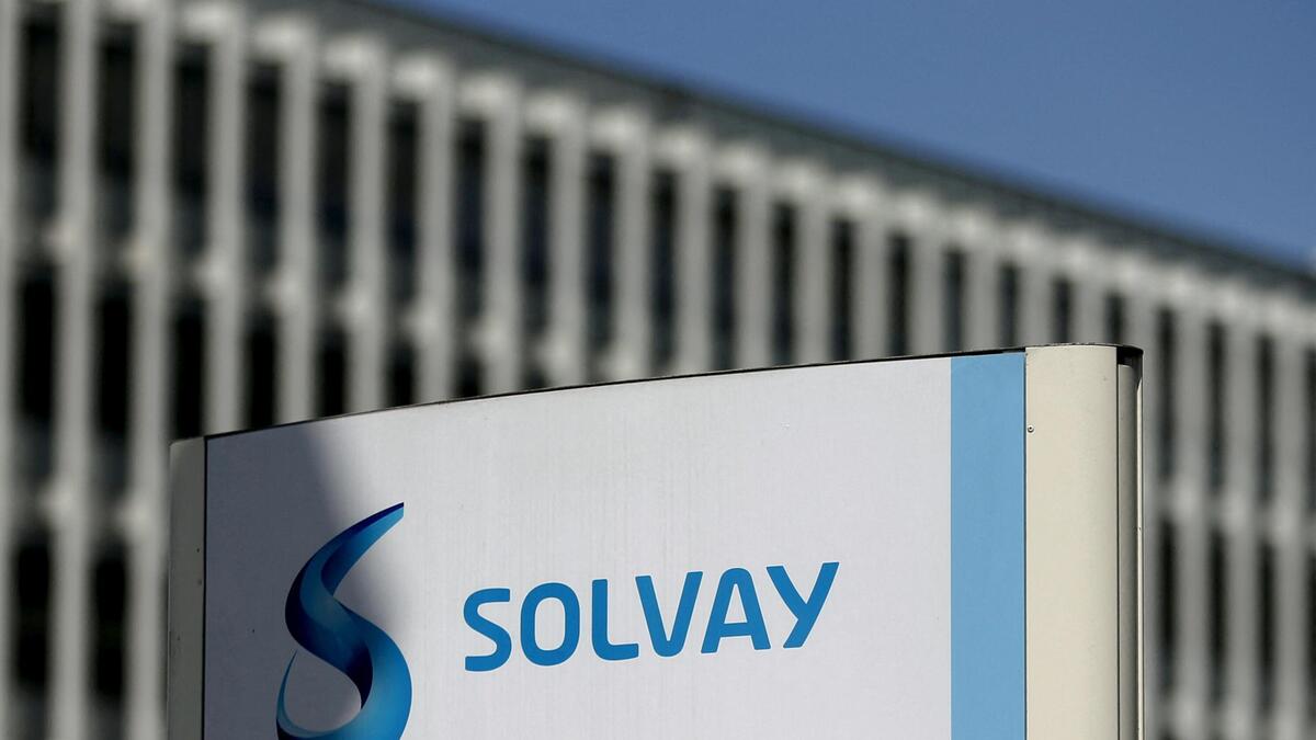 危機雰囲気は証券取引所でのソルベイ、価格損失15％までの価格損失
