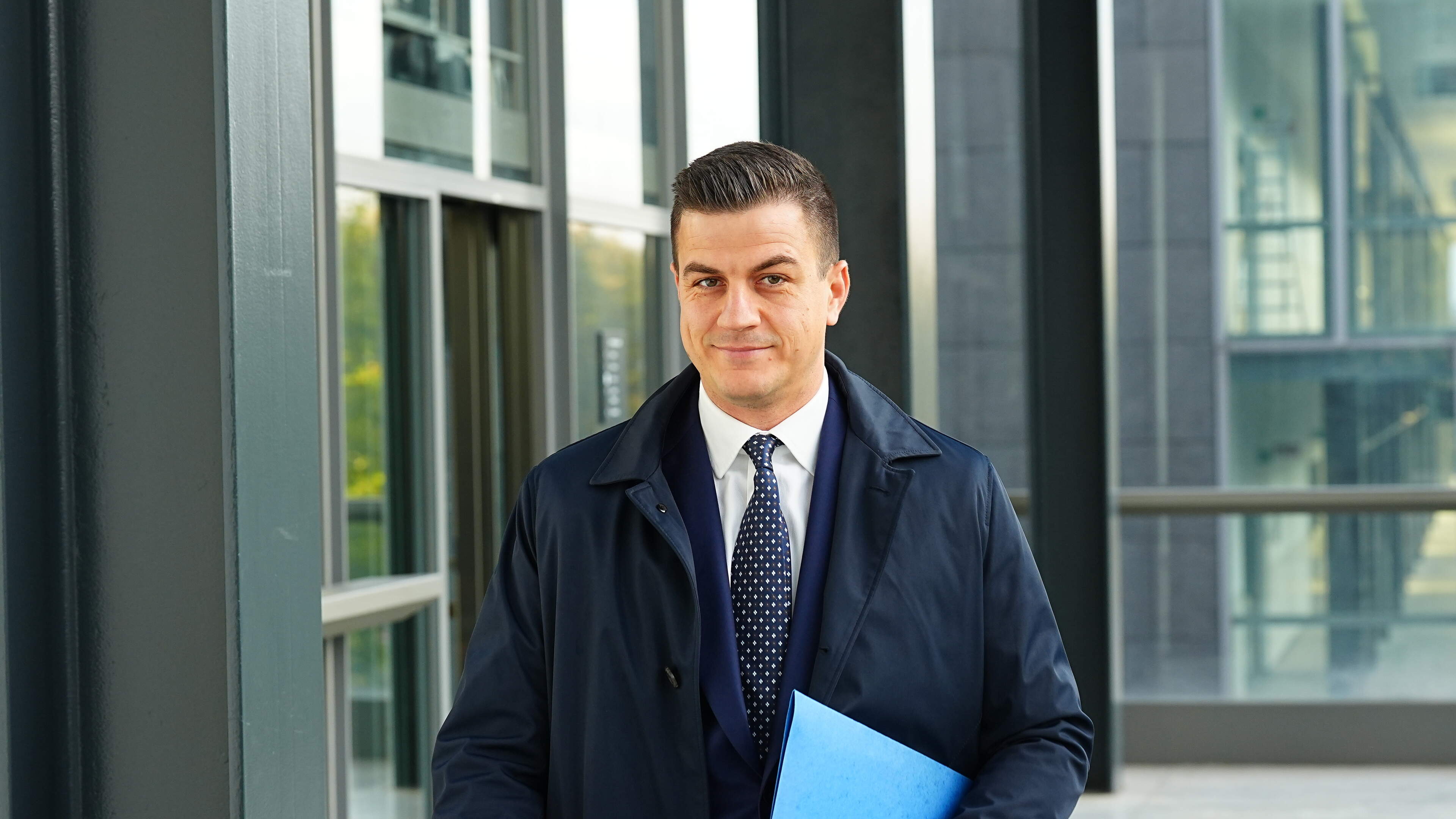 Geldboete voor Dries Van Langenhove na controversiële NSV-lezing aan de KU Leuven