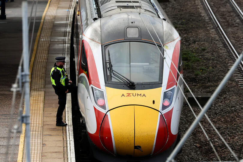 De steekpartij vond plaats op een trein in Cambridgeshire.