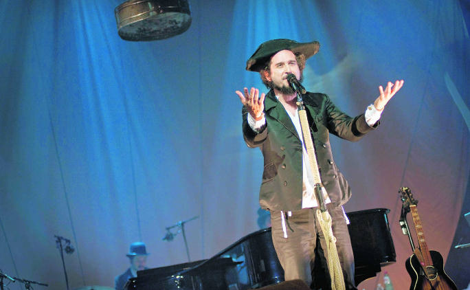 De zeeman-zanger | De Standaard