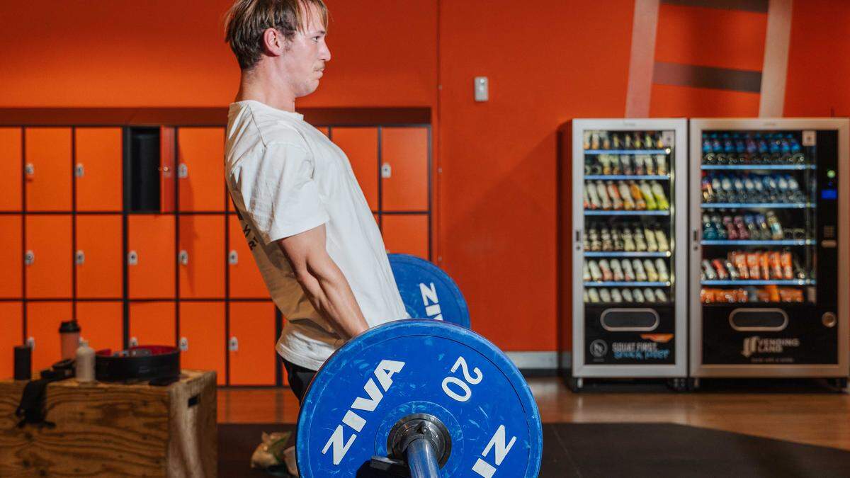 Powerliften bij tieners: Kracht, zelfvertrouwen én de risico's die je moet kennen
