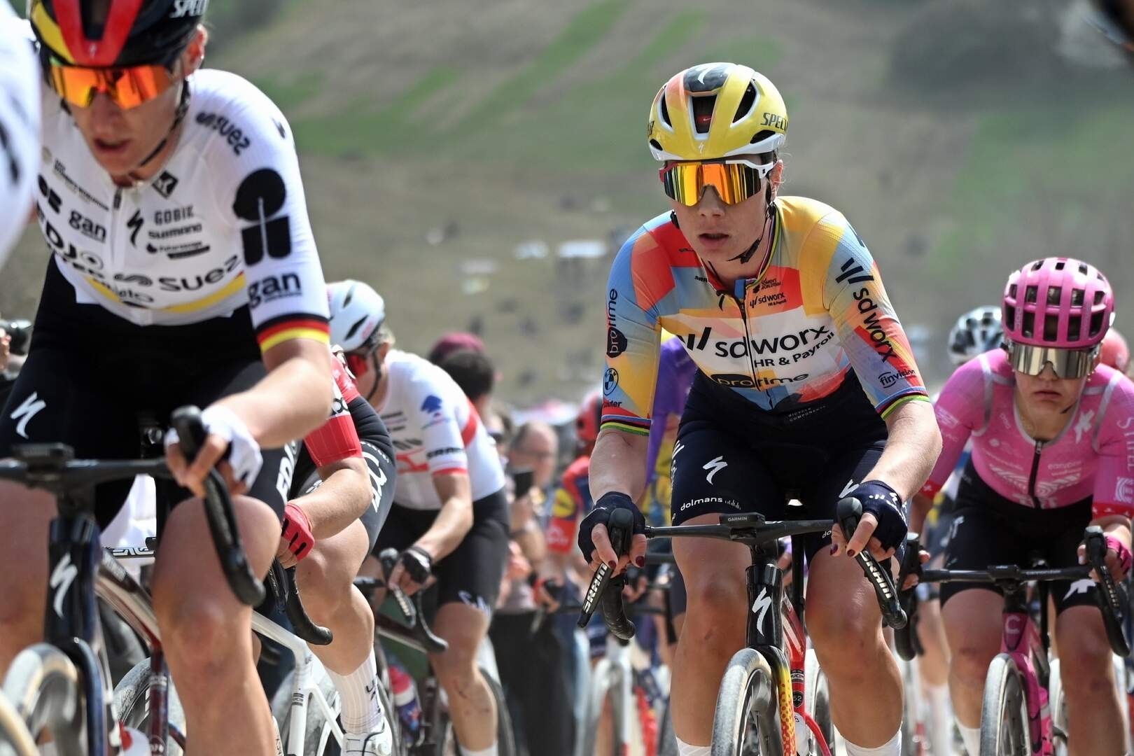 Lotte Kopecky krijgt in de aankomende Vuelta de steile Angliru voor de  wielen | HBVL