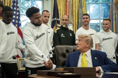Spelers van Juventus in het Oval Office.