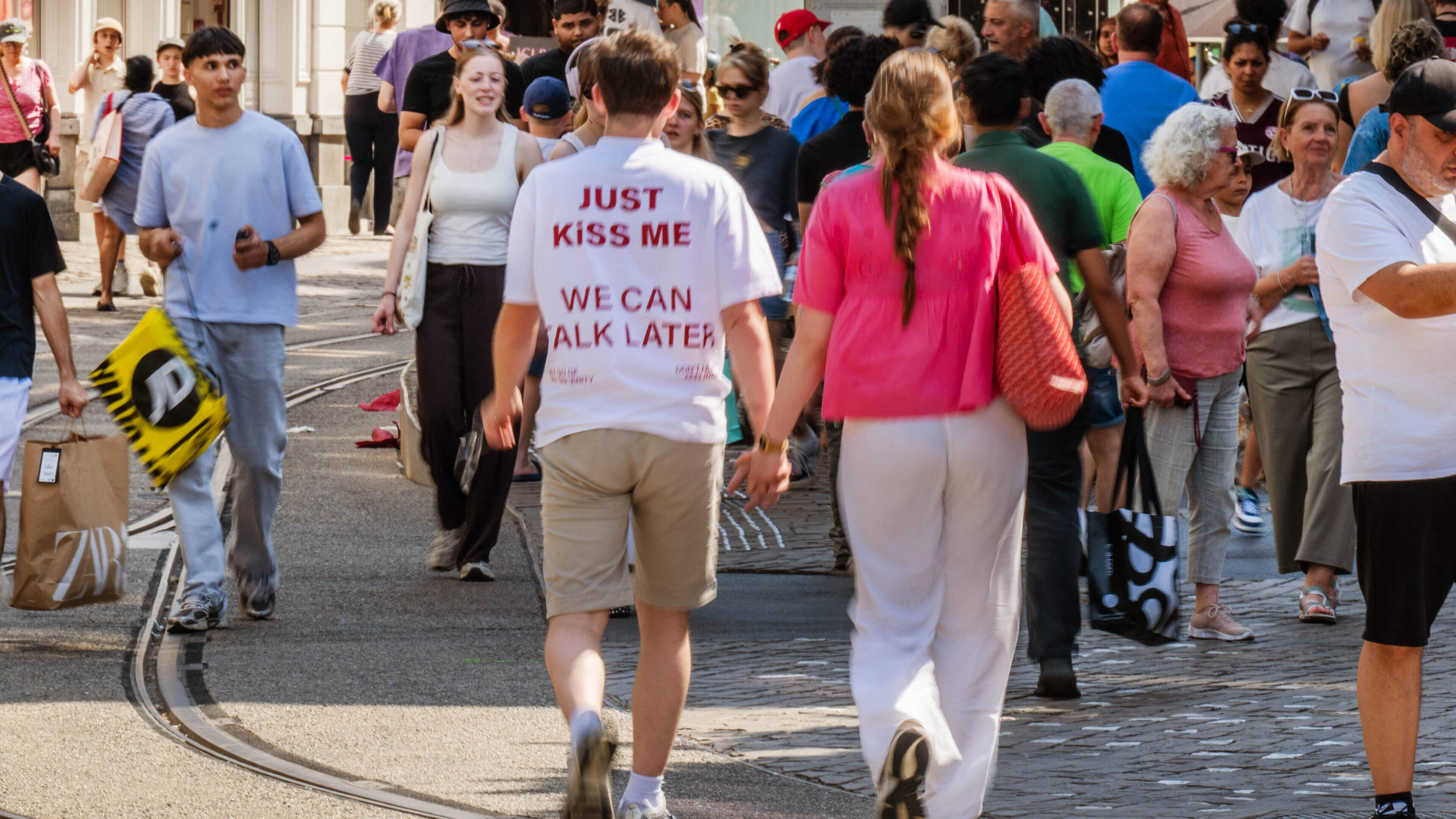 Jonge vrouwen denken nog veel negatiever over jonge mannen dan omgekeerd