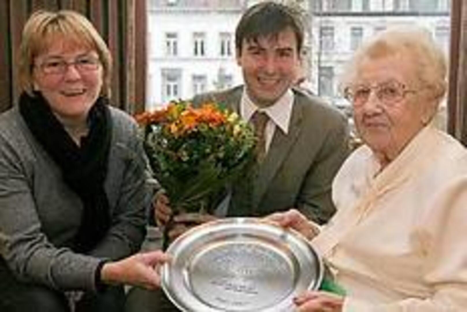Lezeres Rachel is kwiekste honderdjarige | De Standaard