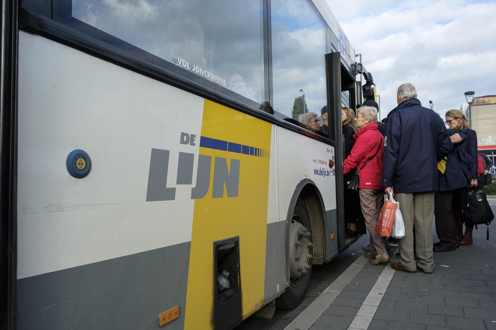 Bus de Lijn in the city | 
Bus de Lijn en ville  13/10/2017
