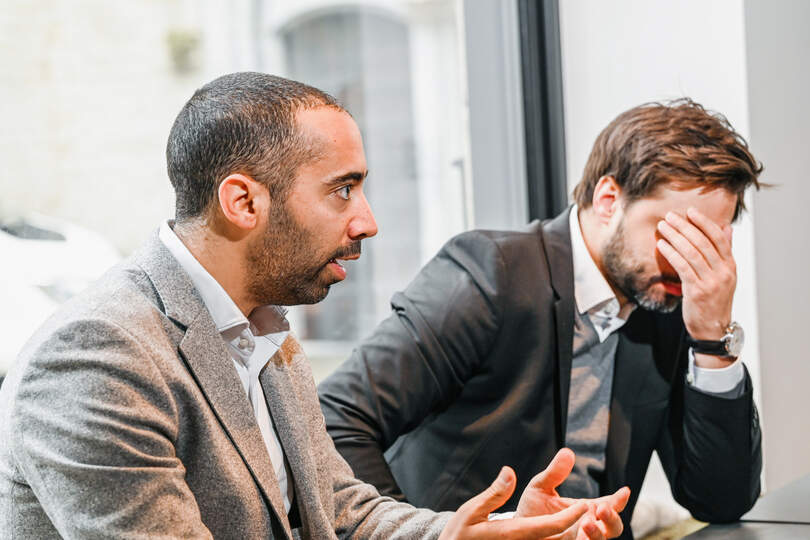 LETTERMETAAL. Hoofdletter na dubbele punt | De Standaard