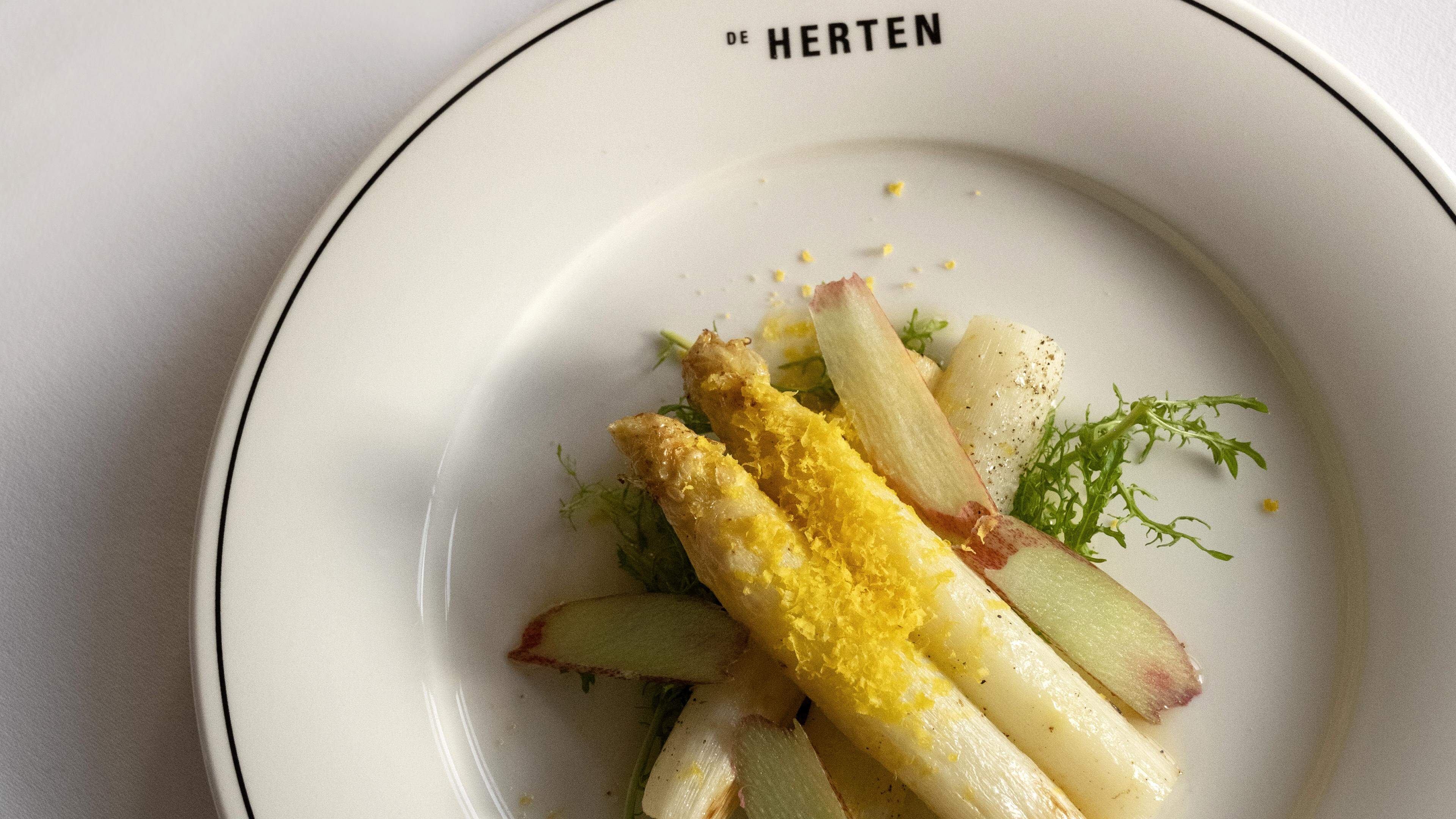 De Herten in Oostkamp: een keuken zonder tierlantijntjes