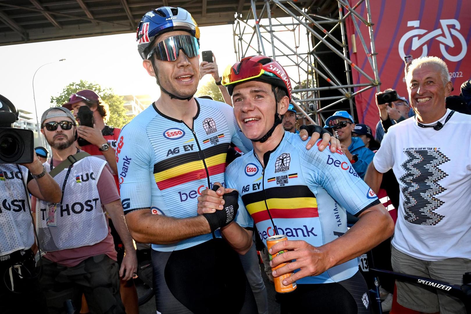 Evenepoel (rechts) trekt zonder ongelukken sowieso naar het WK, of Van Aert meegaat is nog niet zeker.