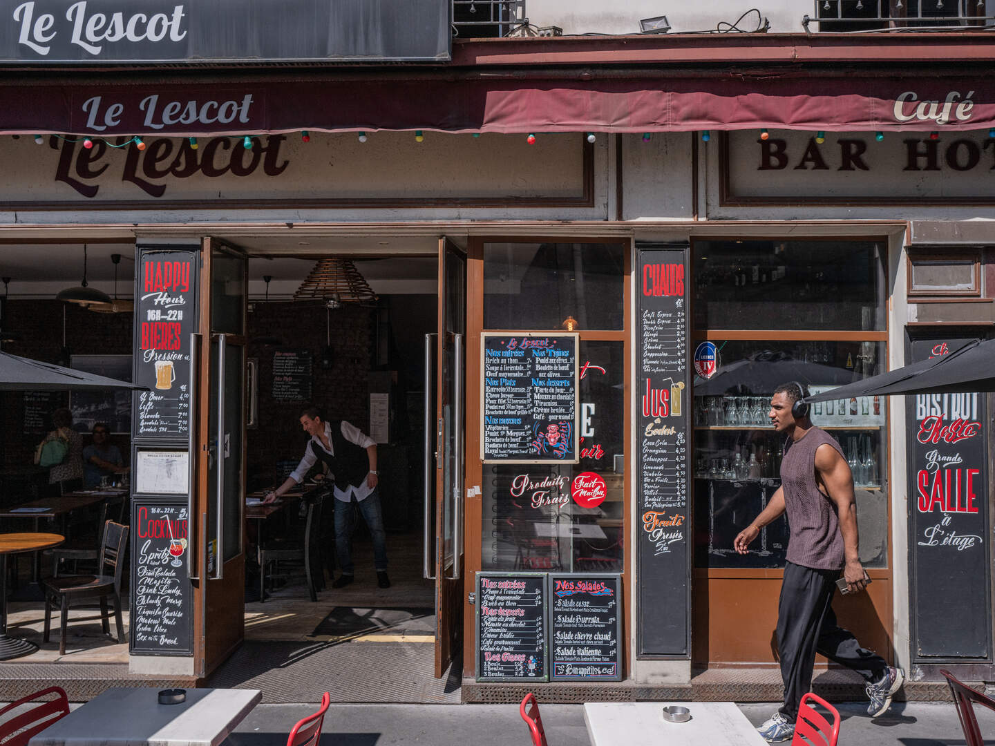 Café Le Lescot, gelegen in het hart van het 19e arrondissement in Parijs.