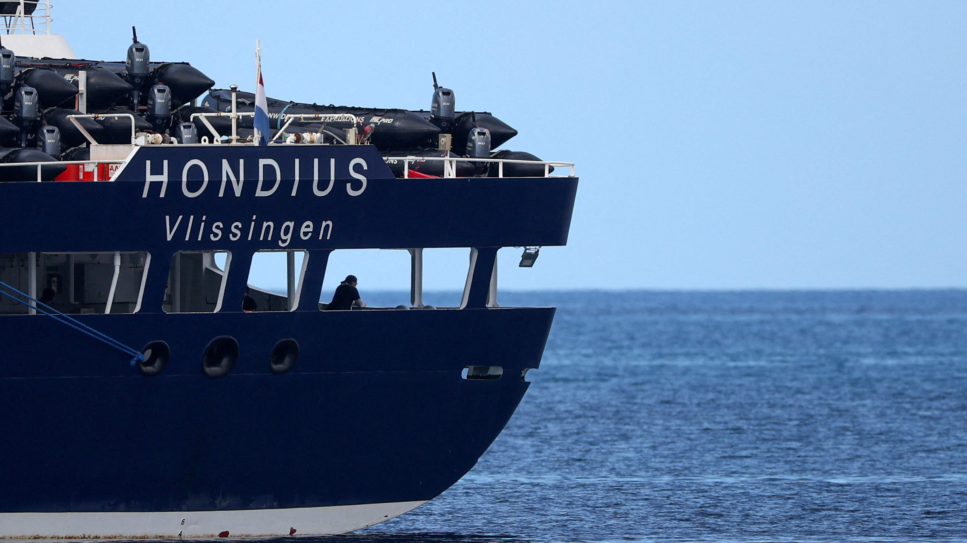 Bemanningslid van cruiseschip Hondius besmet met hantavirus
