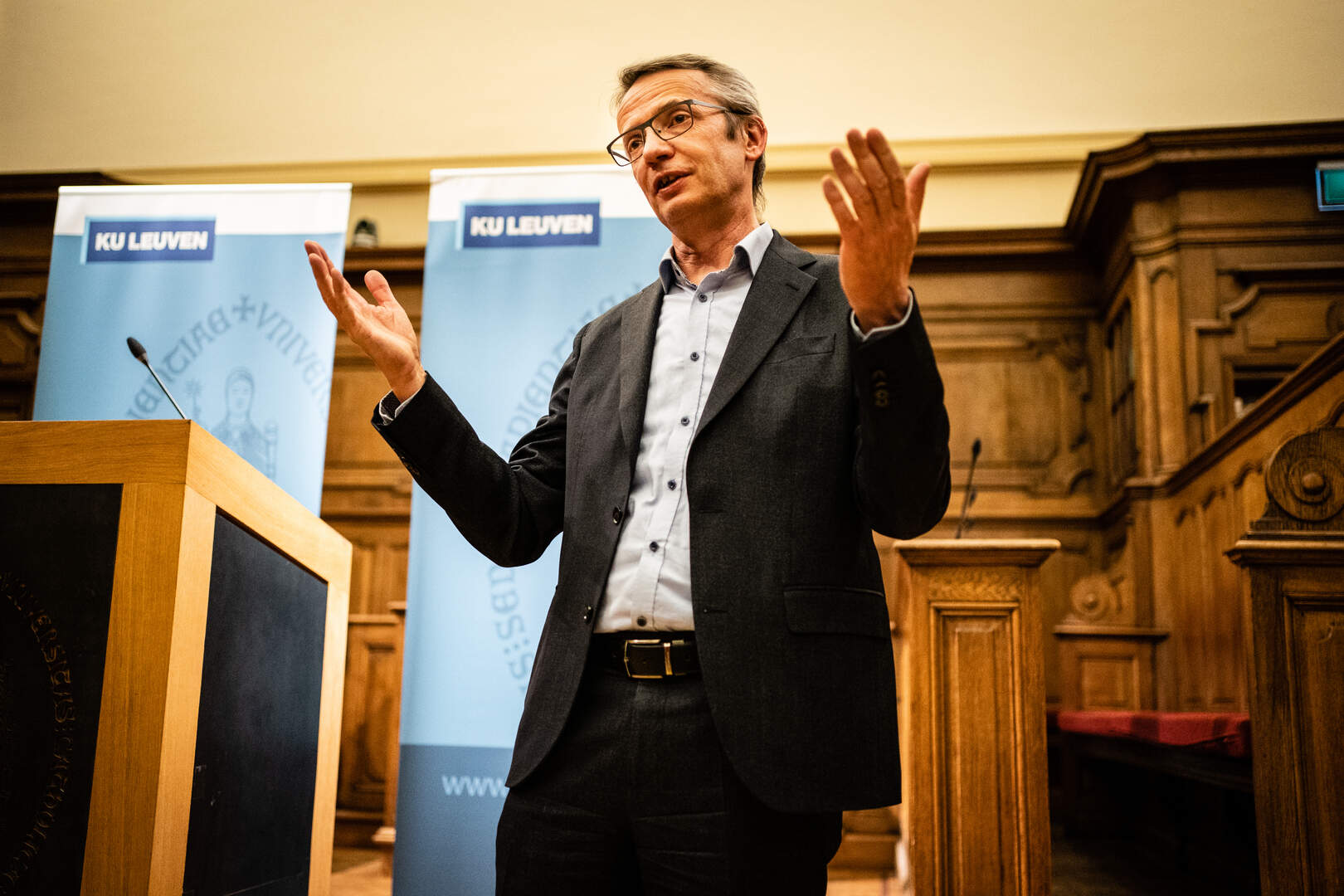Ex-rector Luc Sels heeft nieuwe topjob te pakken in Nederland | De ...