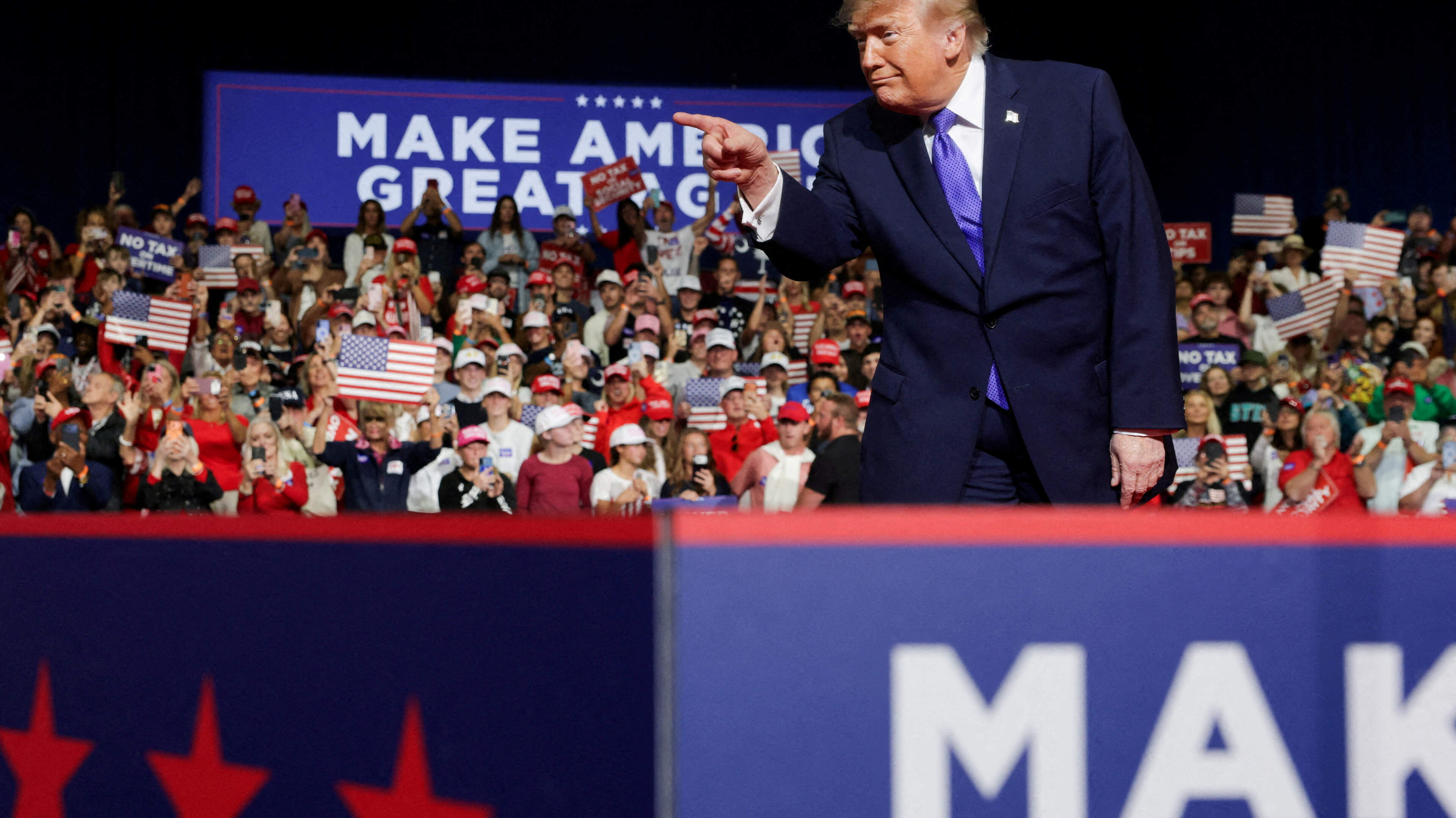 Foto bij: Trump zet verkiezingsbijeenkomsten in Iowa en Kansas na één dag opnieuw op de agenda