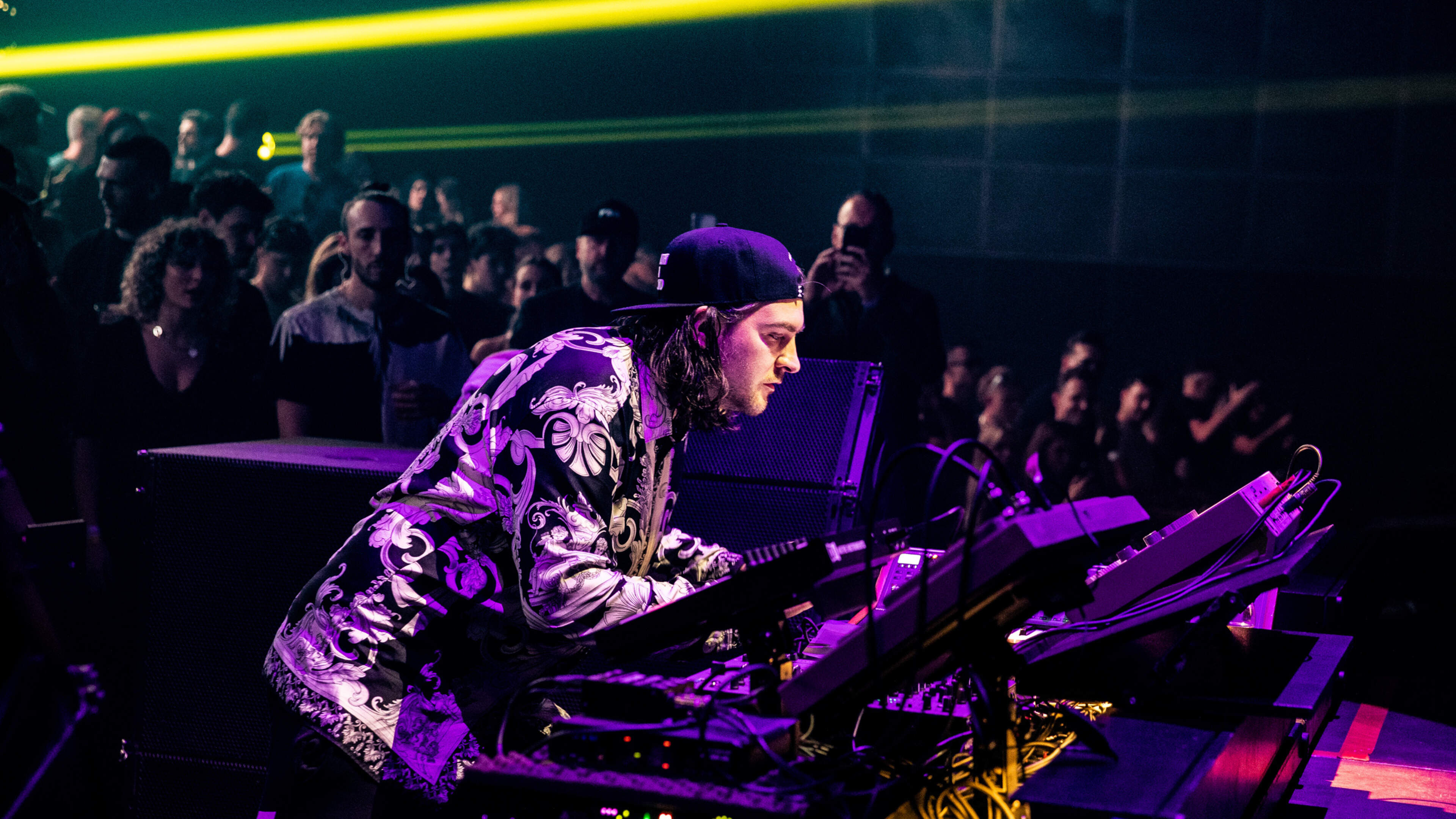 Waarom Nederlandse dj’s al jaren meedraaien aan de top