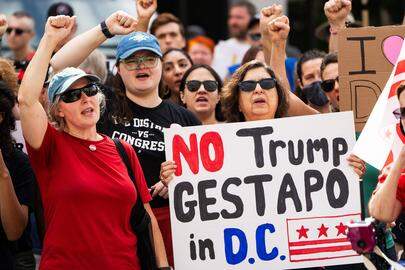 Protest in Washington D.C. tegen het voornemen van Trump om de National Guard te sturen. 