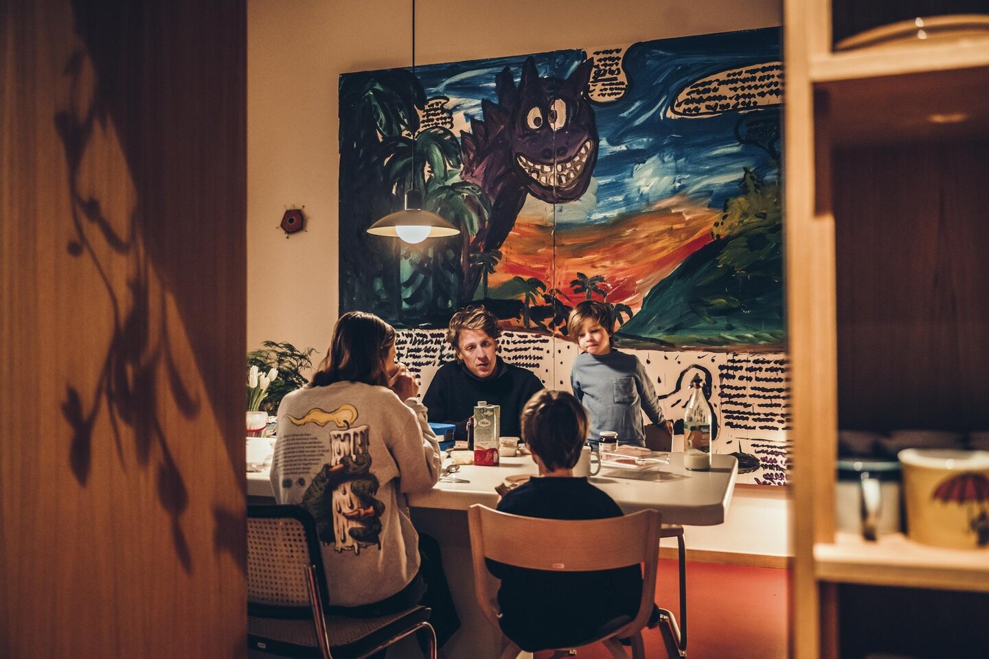 ‘Hij nam een omweg naar zijn studio om de juichende menigte te ...