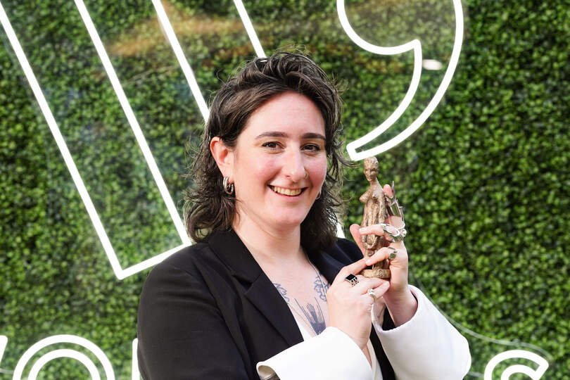 Wie is Yael van der Wouden, de Nederlandse winnares van de Britse Women