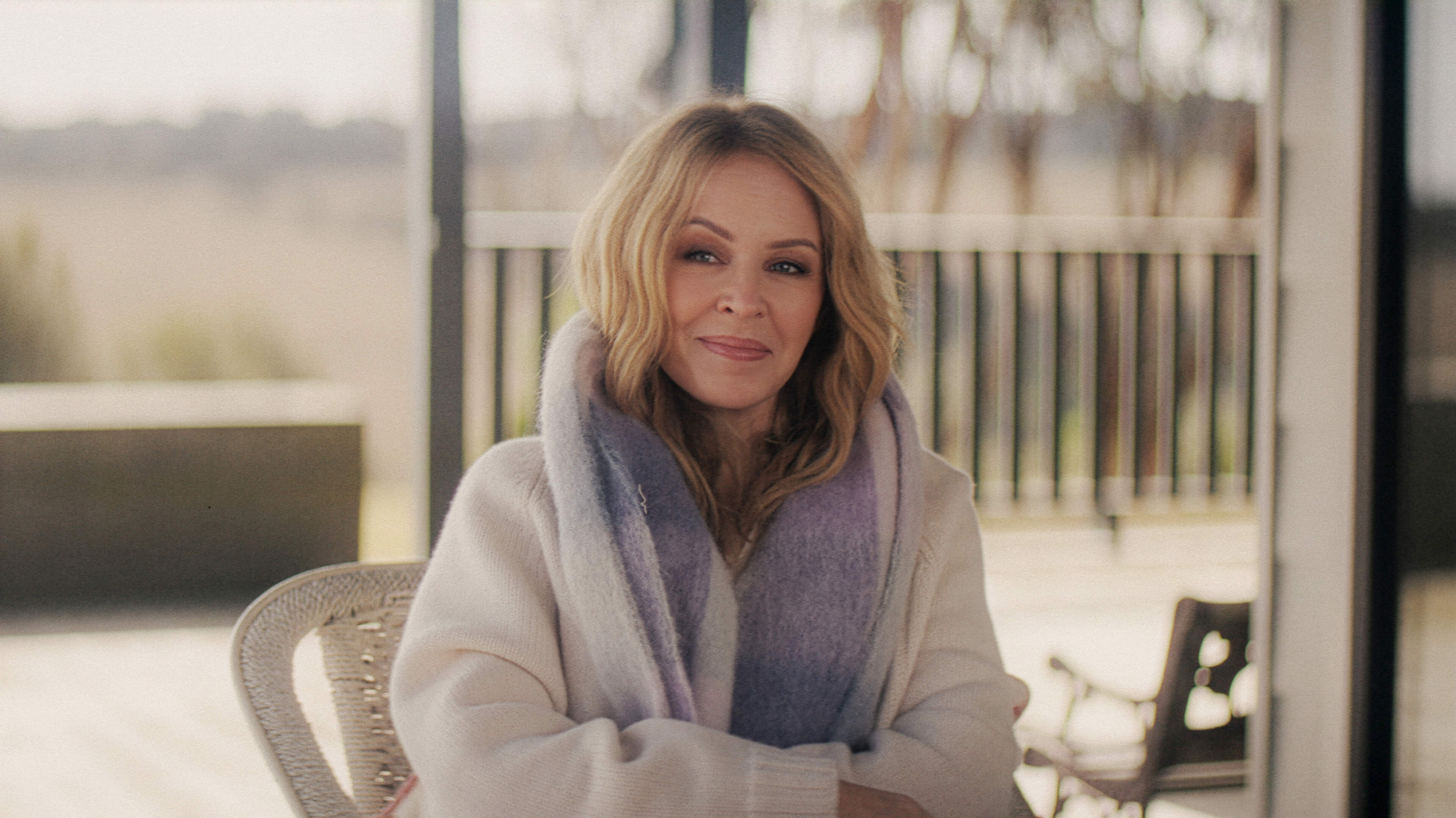 De Netflix-documentaire over Kylie Minogue is een uithangbord voor pop en positiviteit ★★★★☆