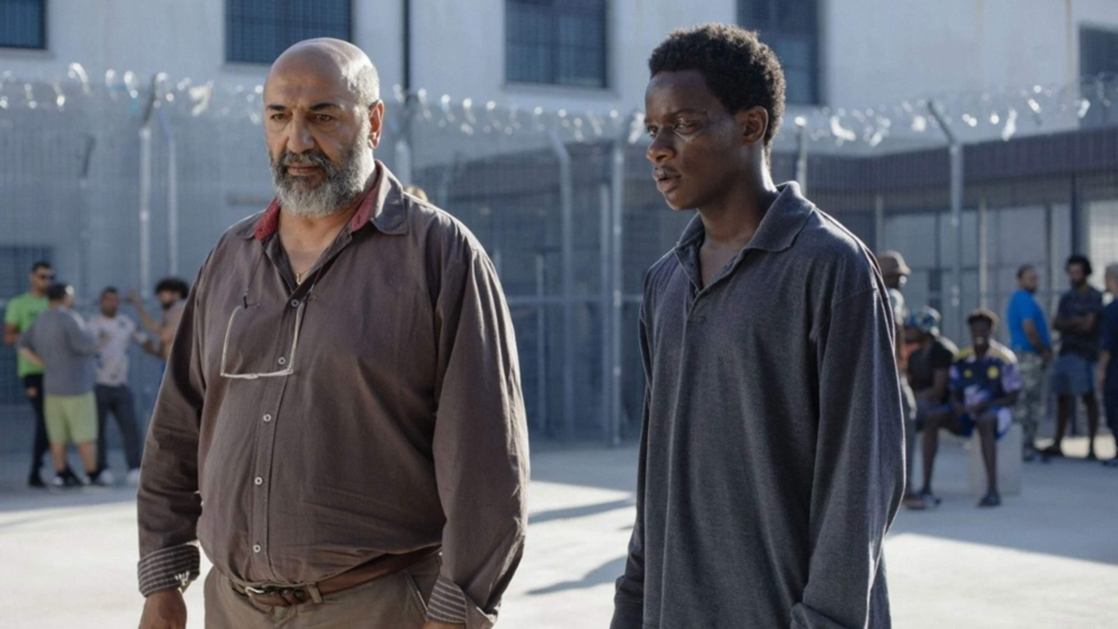 Zondag op tv: ‘Un prophète’ keert terug als serie, de comeback van ‘Hacks’ en Tom Waes trekt opnieuw naar Oekraïne