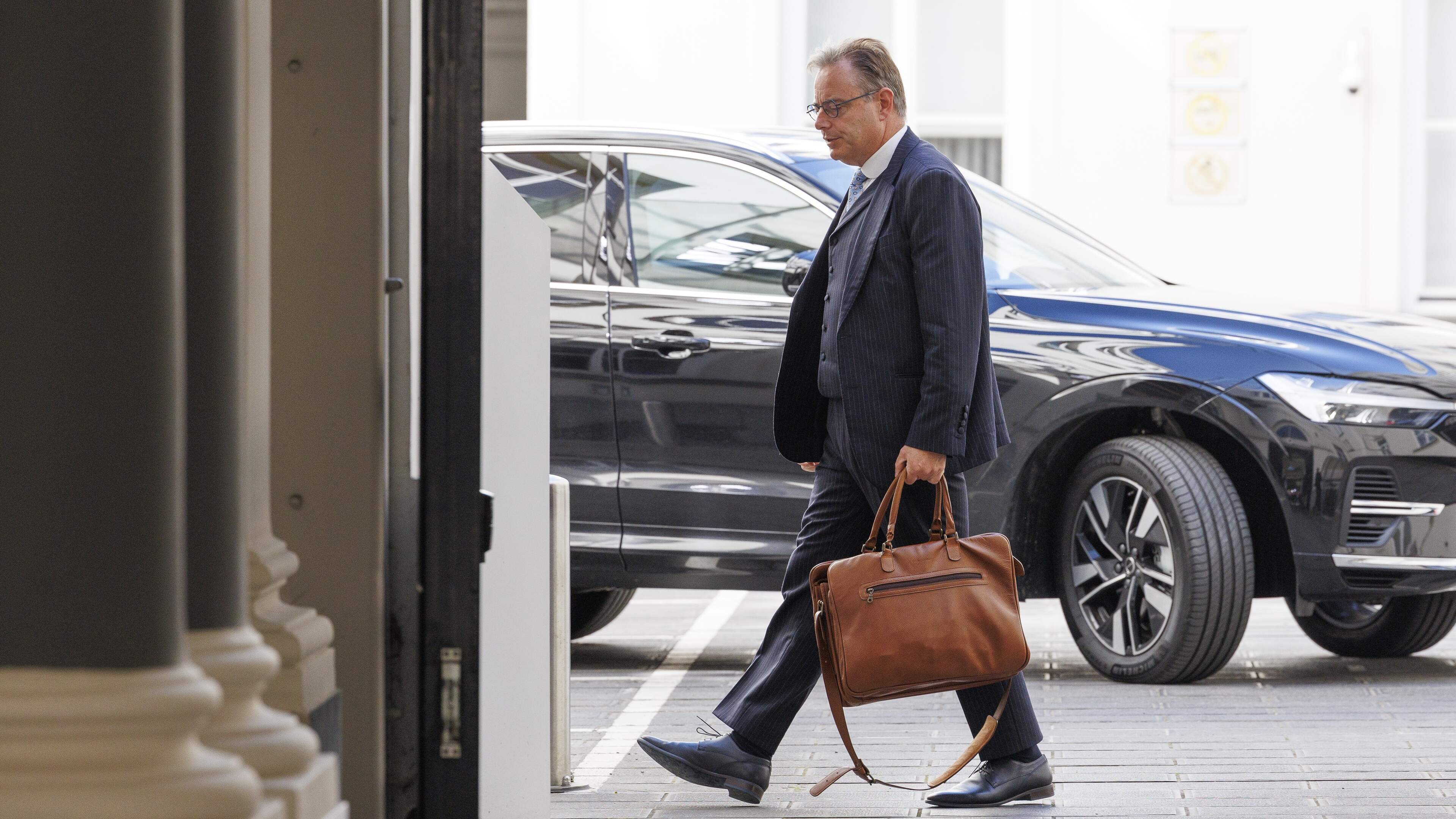Foto bij: LIVE POLITIEK. Kernkabinet afgelopen, nog geen landing in zicht: “We staan geen centimeter dichter bij een akkoord”