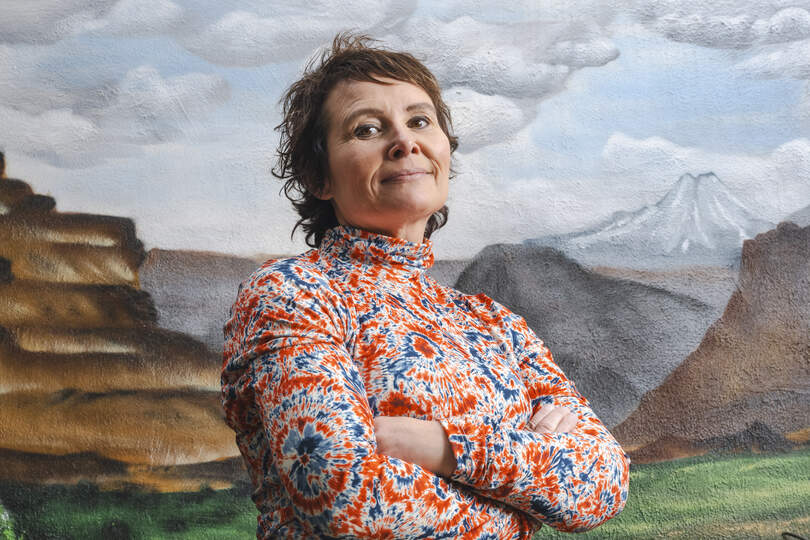 Griet Op de Beeck is de nieuwe presentator van Nederlands programma