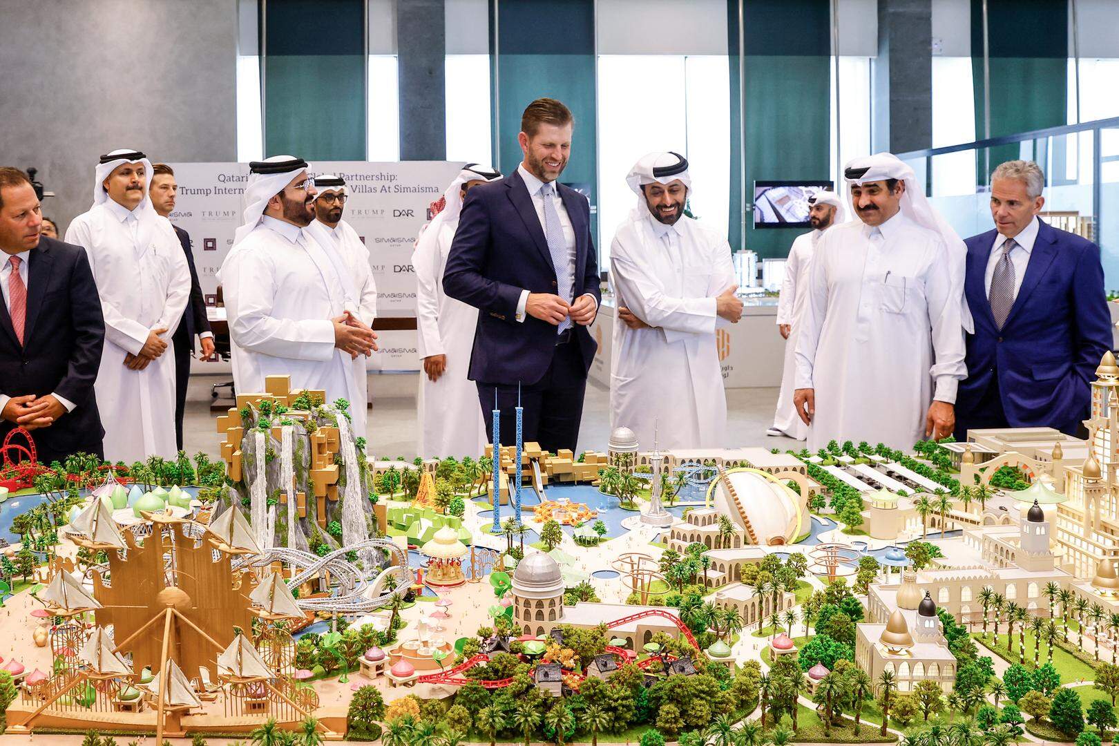 Eric Trump, de zoon van de president, werkt aan een luxeproject in Qatar.