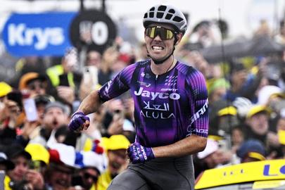 Ben O'Connor was de winnaar op de Col de la Loze.