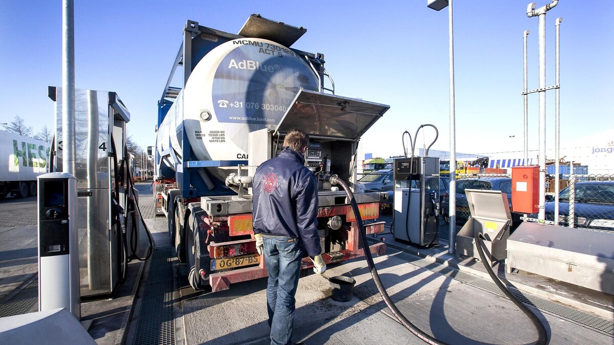 Transportsector vreest voor Adblue-tekort: ‘Dan staat het vrachtverkeer ...