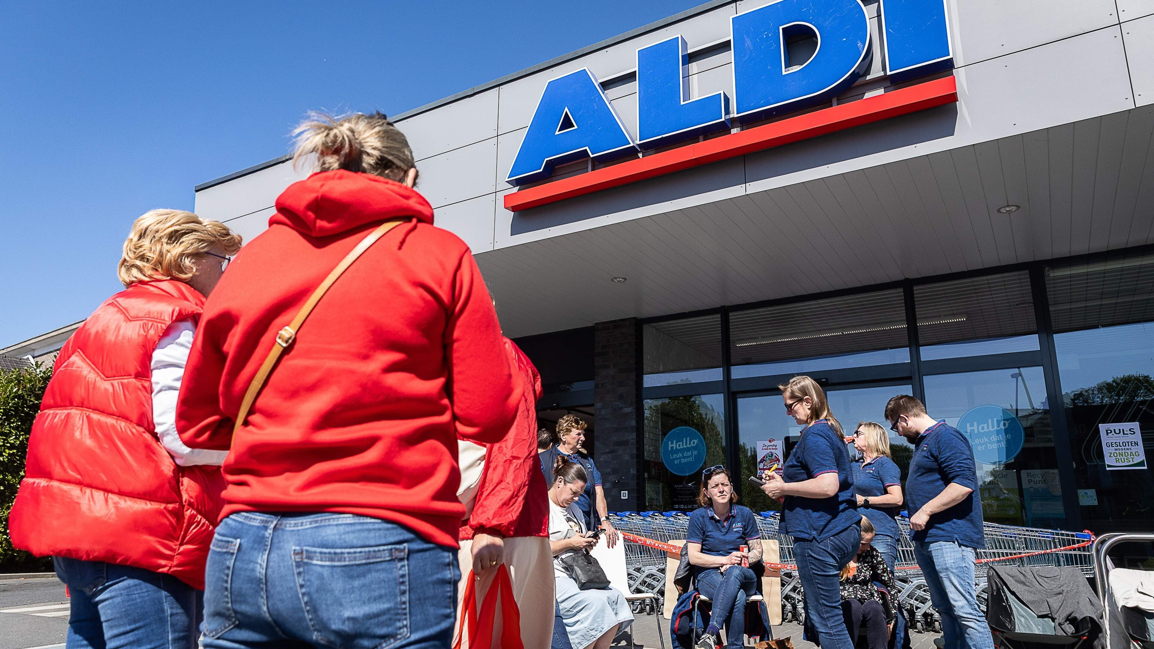 FOD Werkgelegenheid: “ALDI mag werknemers op zondag maar tot 12 uur laten werken”
