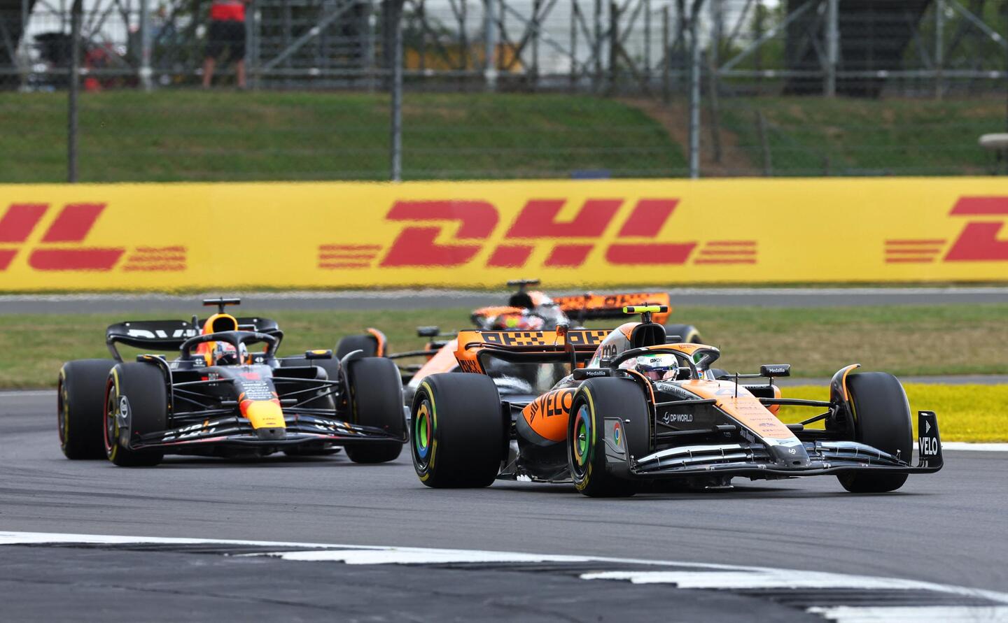 Ook in Silverstone niets te beginnen tegen Verstappen ondanks slechte ...