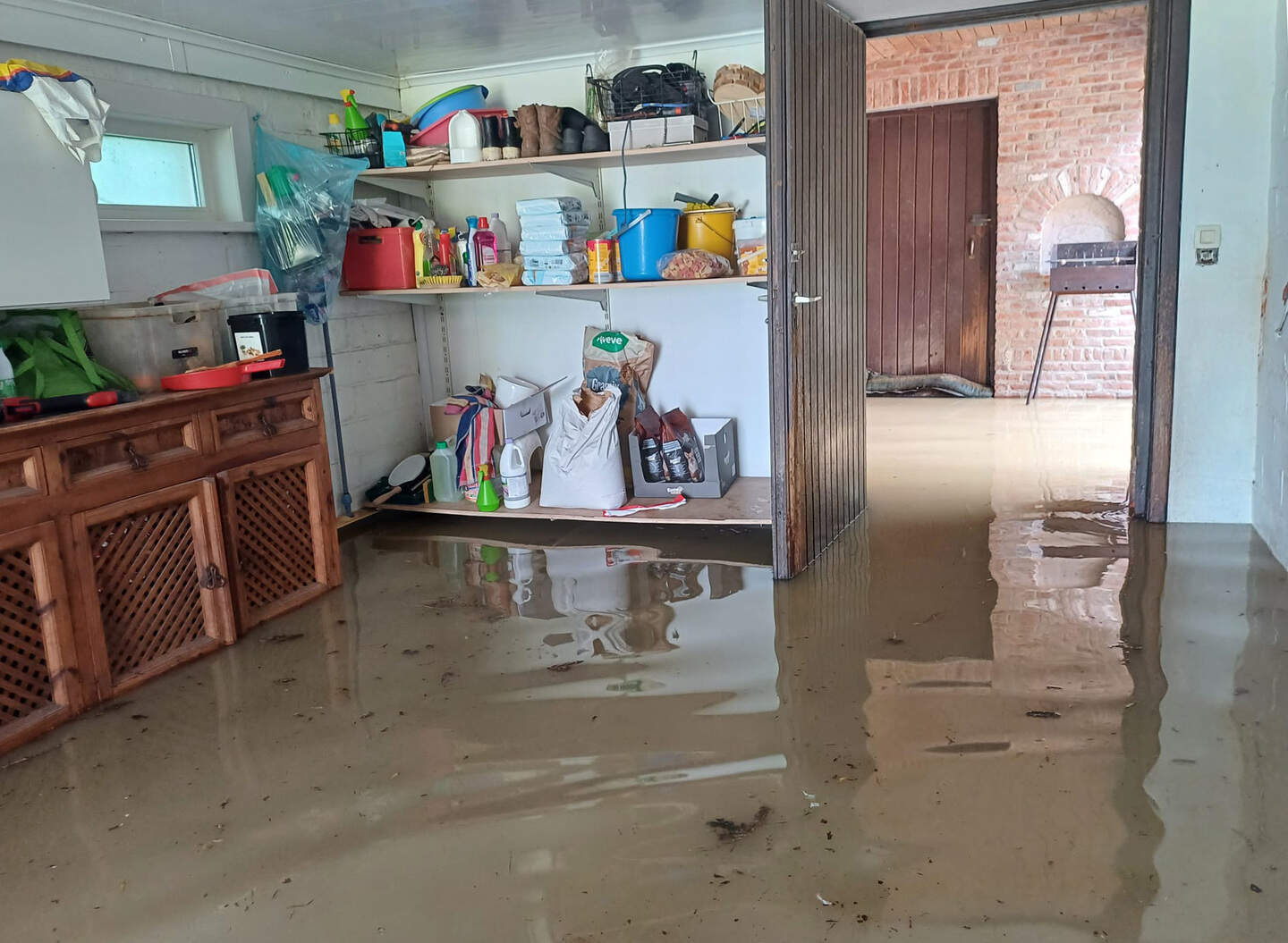 70 miljoen liter water weggestroomd door lek in waterbassin bij ...