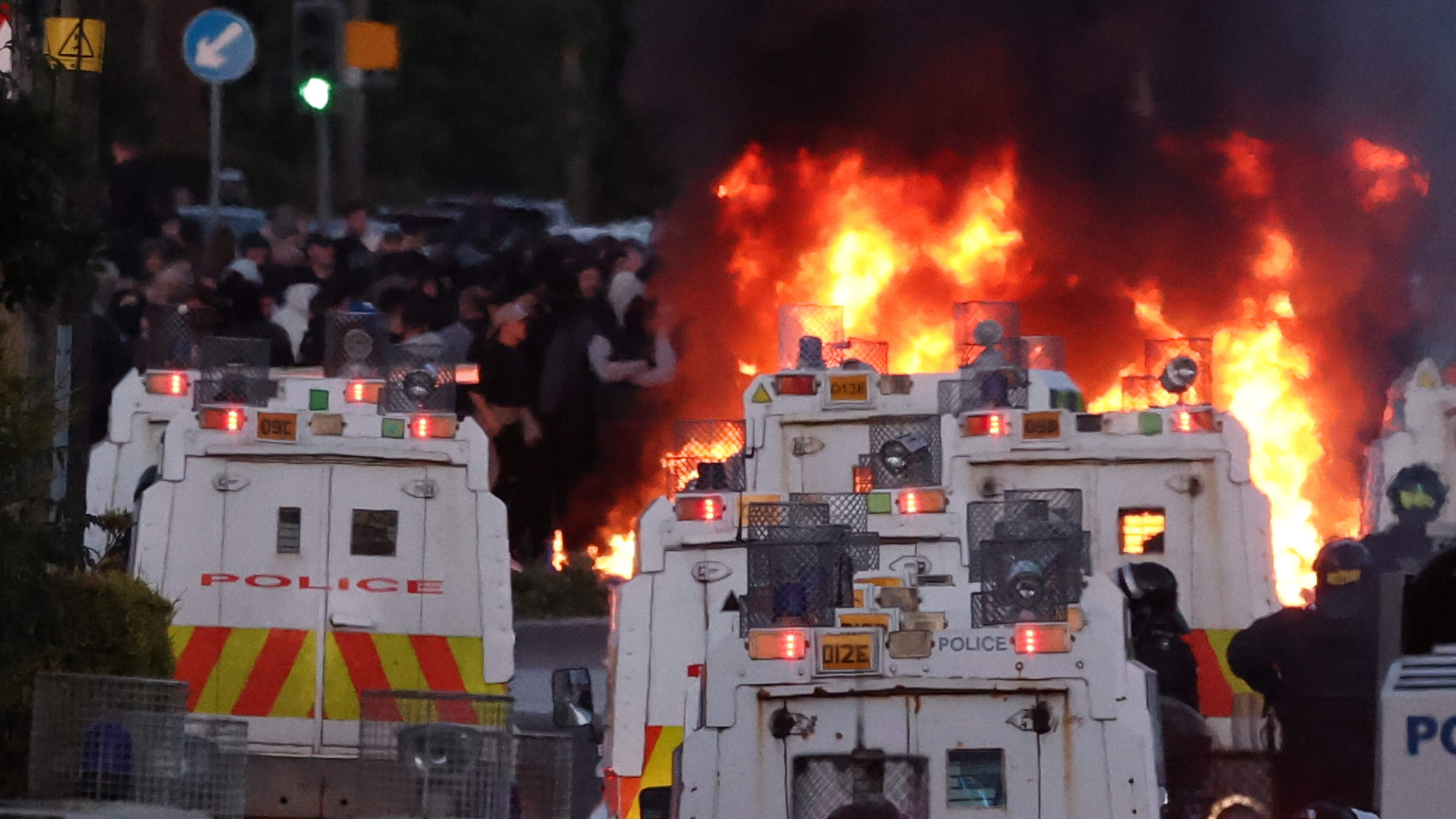 Tweede nacht van rellen en branden in Belfast