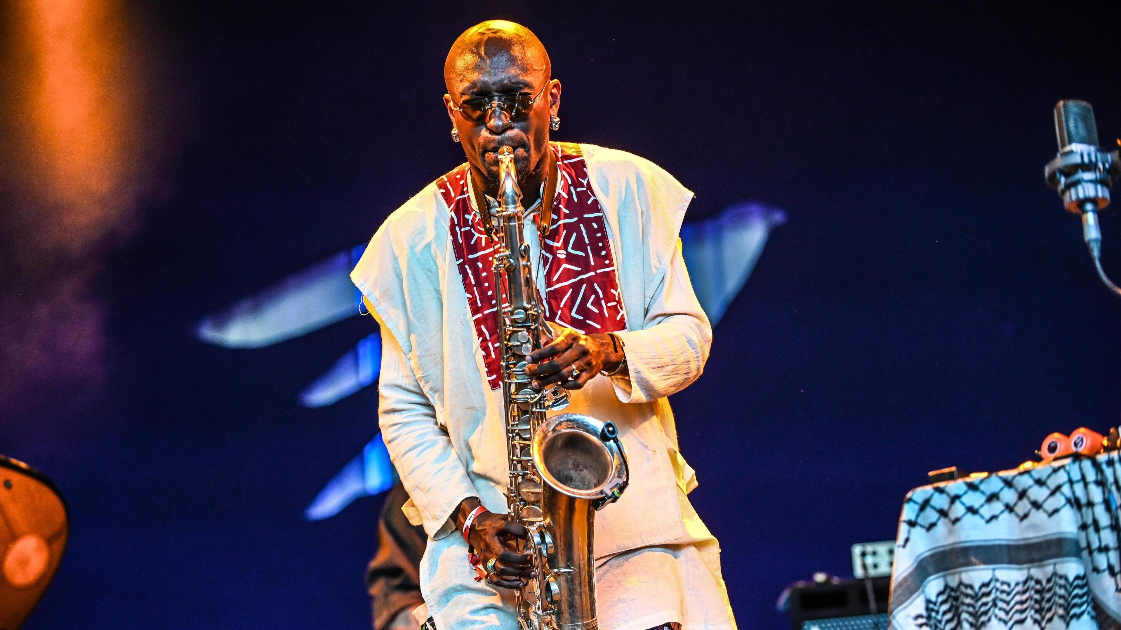 Dit was Jazz Middelheim 2026: Flea trok het volk, Isaiah Collier verblufte de jazzliefhebber
