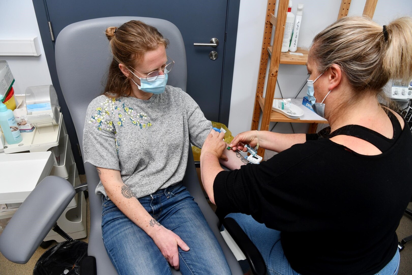 Experiment UAntwerpen: mixen van coronavaccins | De Standaard