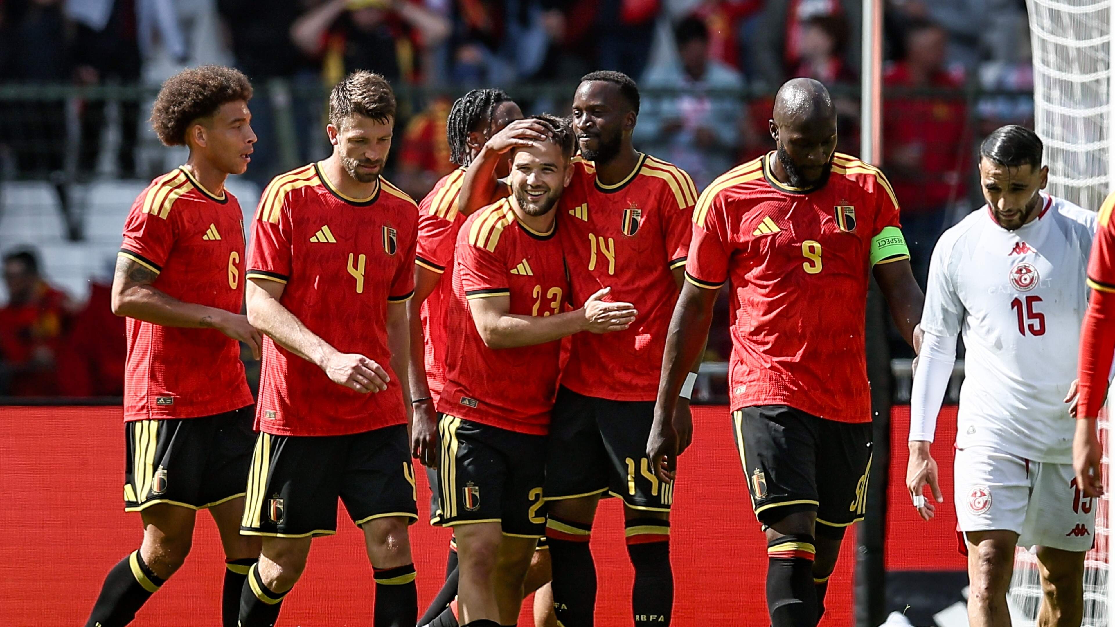 Van Maca tot Lukaku: voetbal helpt migranten te in