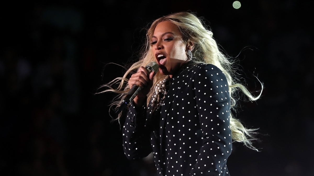 Favoriete Beyoncé grijpt verrassend naast de prijzen op MTV EMA Awards ...