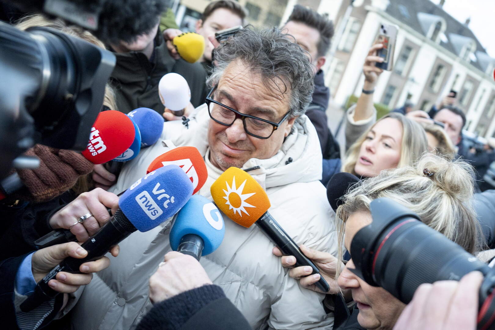 Marco Borsato vrijgesproken van ontucht met minderjarig meisje | De Standaard
