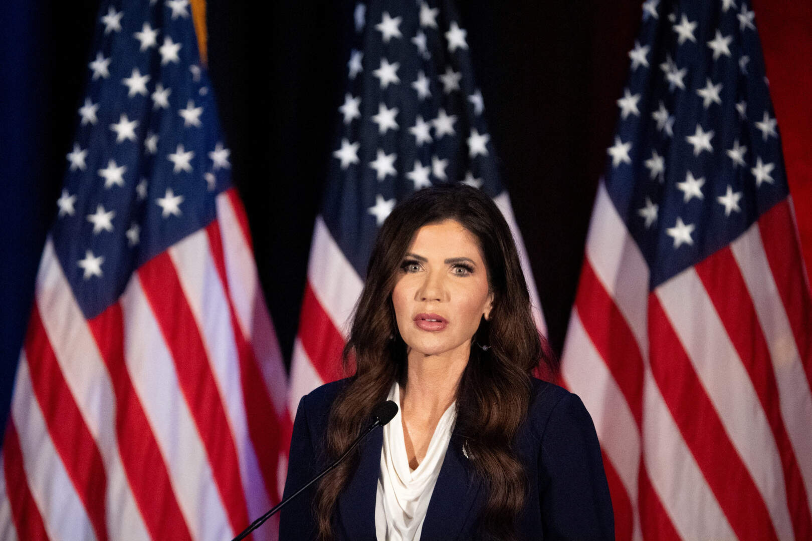 Trump ontslaat Kristi Noem als minister van Binnenlandse Veiligheid en ...